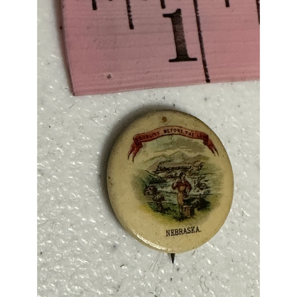 Nebraska State Seal Sweet Caporal Cigarettes Whitehead & Hoag Pinback Button